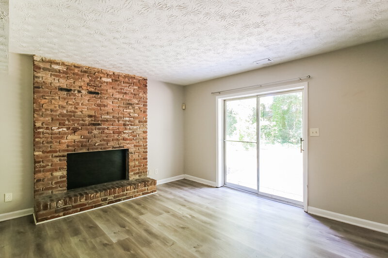 1,755/Mo, 2725 Westford Ct Atlanta, GA 30349 Living Room View