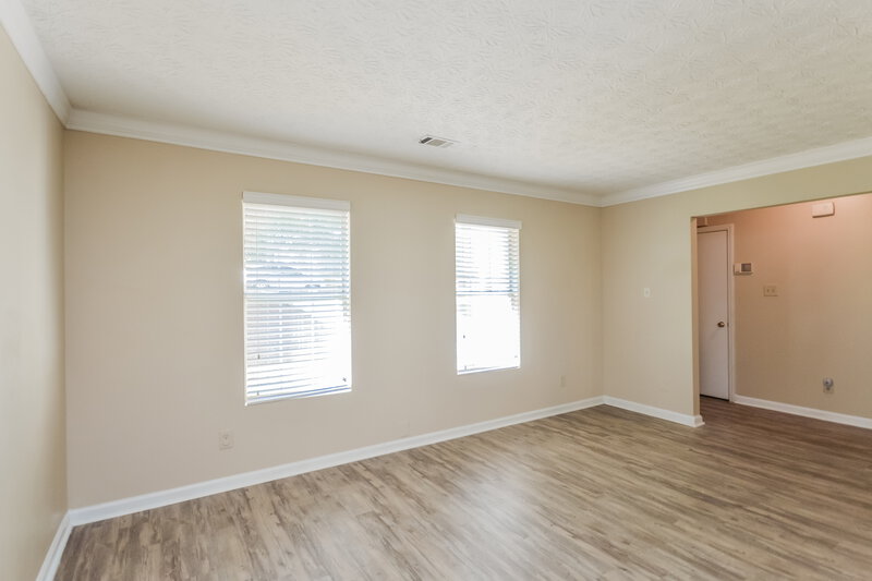 1,825/Mo, 4422 Cedar Ridge Trl Stone Mountain, GA 30083 Living Room View