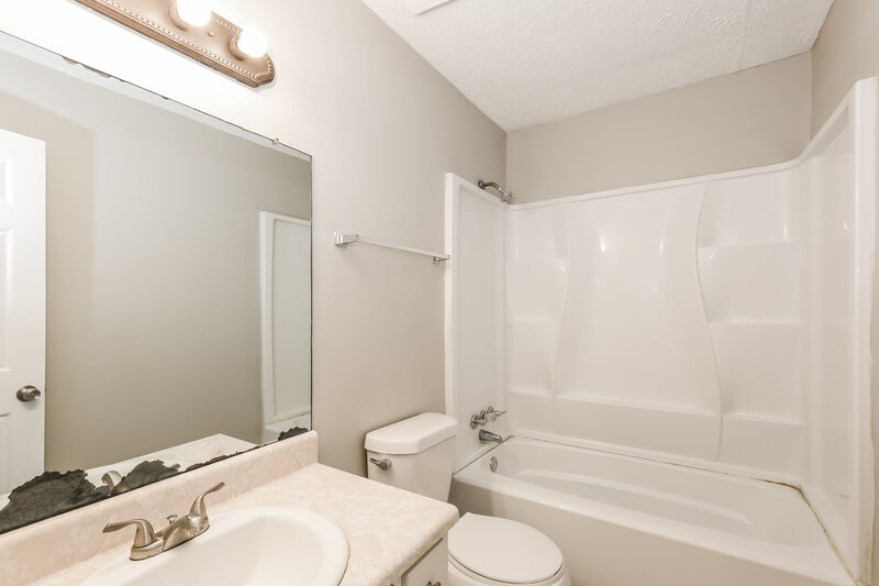 1,475/Mo, 4581 Bull Ct Union City, GA 30291 Bathroom View