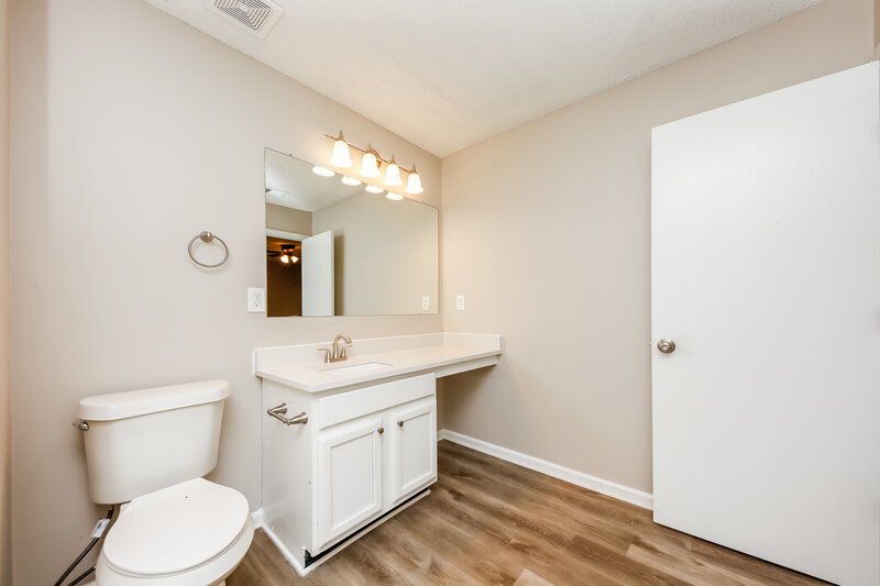 1,685/Mo, 1014 Sycamore Lane Villa Rica, GA 30180 Main Bathroom View