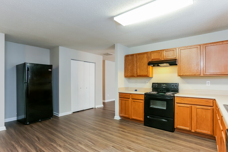 1,685/Mo, 1014 Sycamore Lane Villa Rica, GA 30180 Kitchen View 2