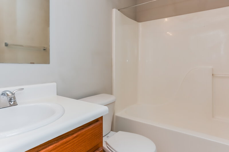 1,685/Mo, 1014 Sycamore Lane Villa Rica, GA 30180 Main Bathroom View 2