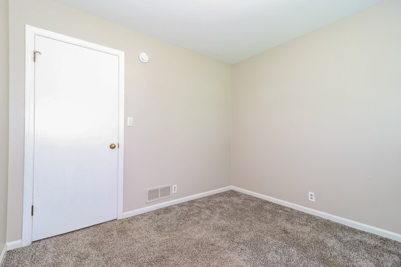 1,580/Mo, 5509 Joeclay Dr Stone Mountain, GA 30088 Bedroom View 3