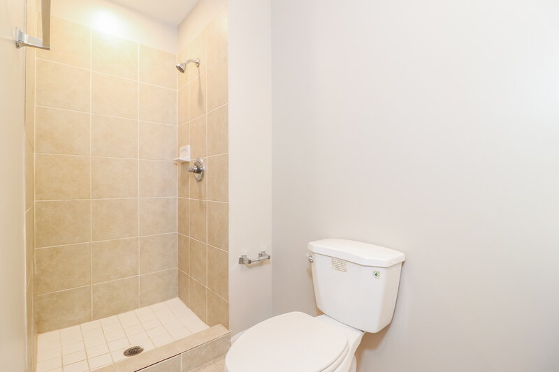 1,580/Mo, 5509 Joeclay Dr Stone Mountain, GA 30088 Bathroom View