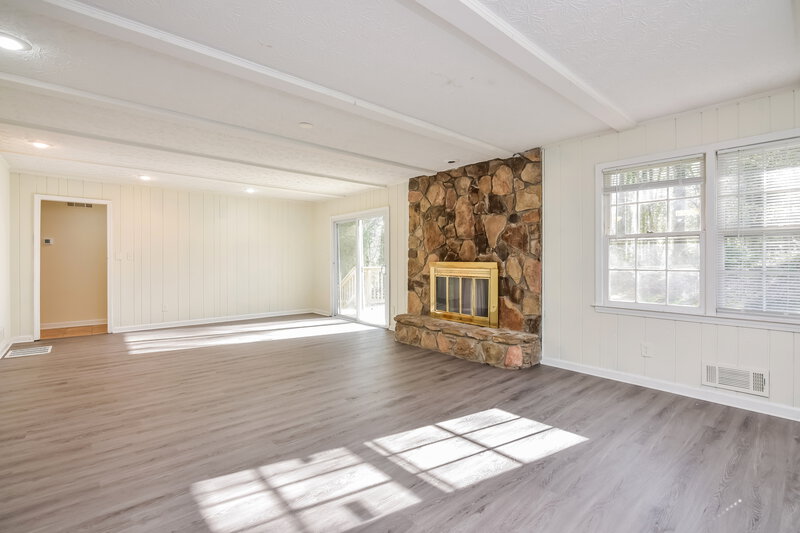 2,360/Mo, 2976 Rolling Meadows Ct Lithonia, GA 30038 Living Room View