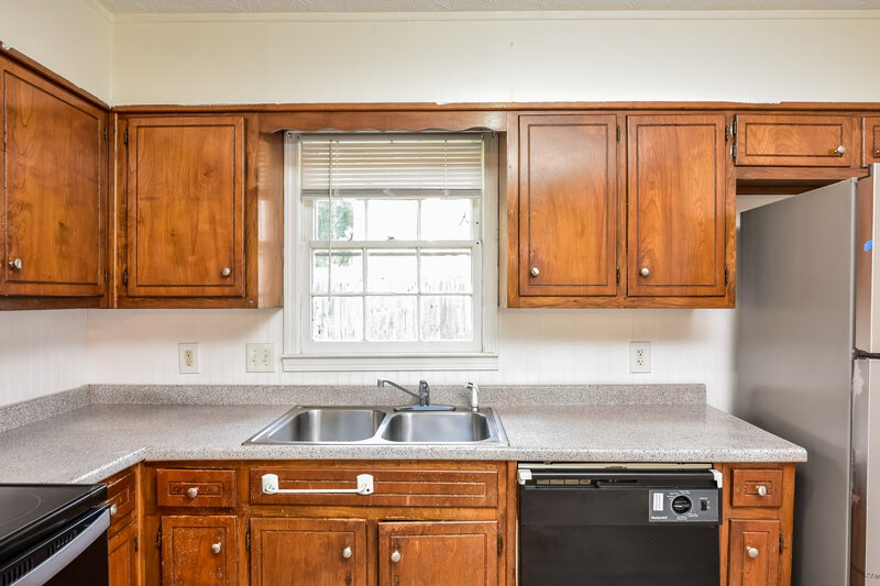 2,360/Mo, 2976 Rolling Meadows Ct Lithonia, GA 30038 Kitchen View 3