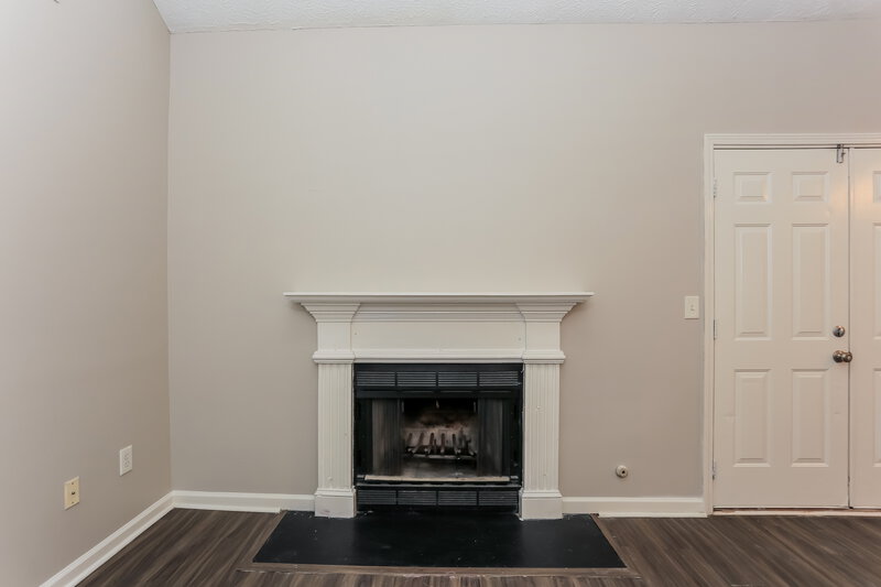 2,050/Mo, 3759 MAYS XING SW Atlanta, GA 30331 Living Room View 2