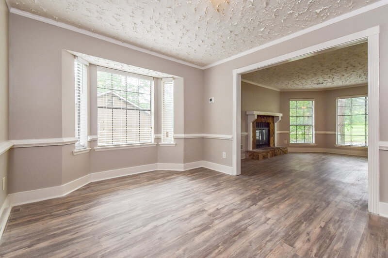 1,880/Mo, 5385 WALKER RD Stone Mountain, GA 30088 Living Room View