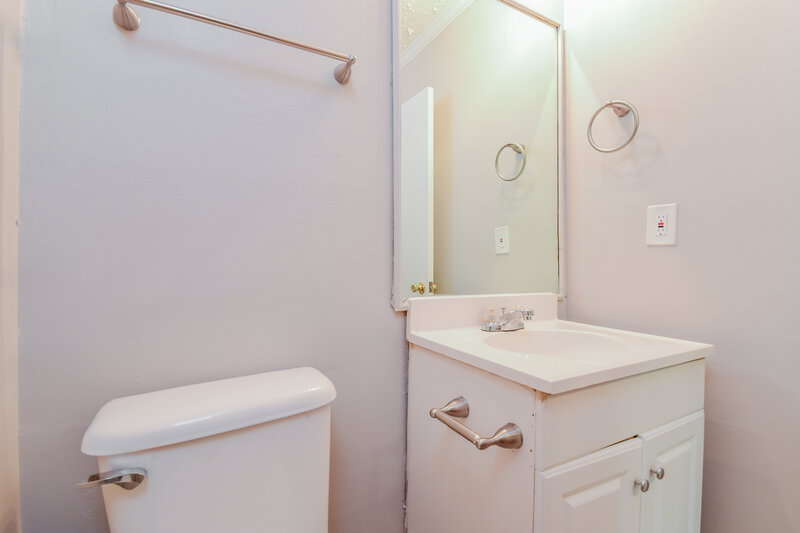 1,880/Mo, 5385 WALKER RD Stone Mountain, GA 30088 Bathroom View