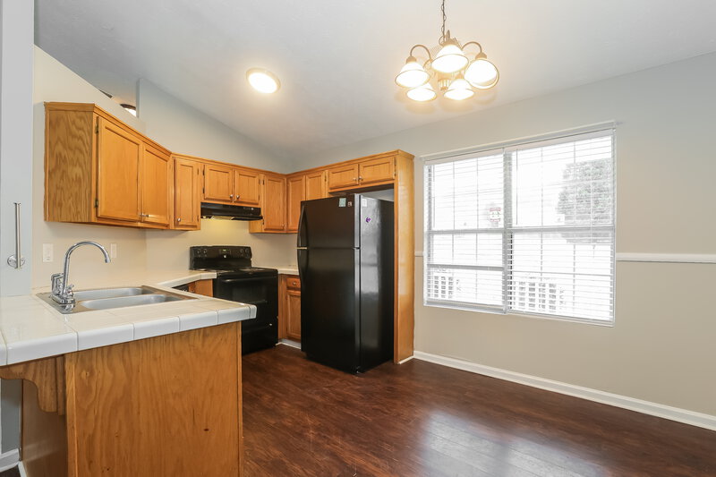 0/Mo, 6273 Amberly Road Rex, GA 30273 Kitchen View