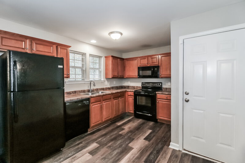 1,685/Mo, 4999 Galbraith Cir Stone Mountain, GA 30088 Kitchen View