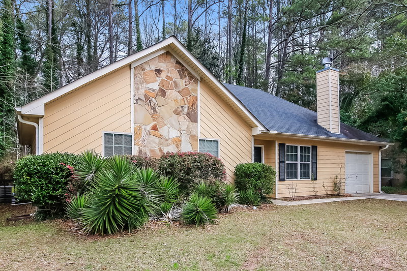 1,685/Mo, 4999 Galbraith Cir Stone Mountain, GA 30088 Rear View