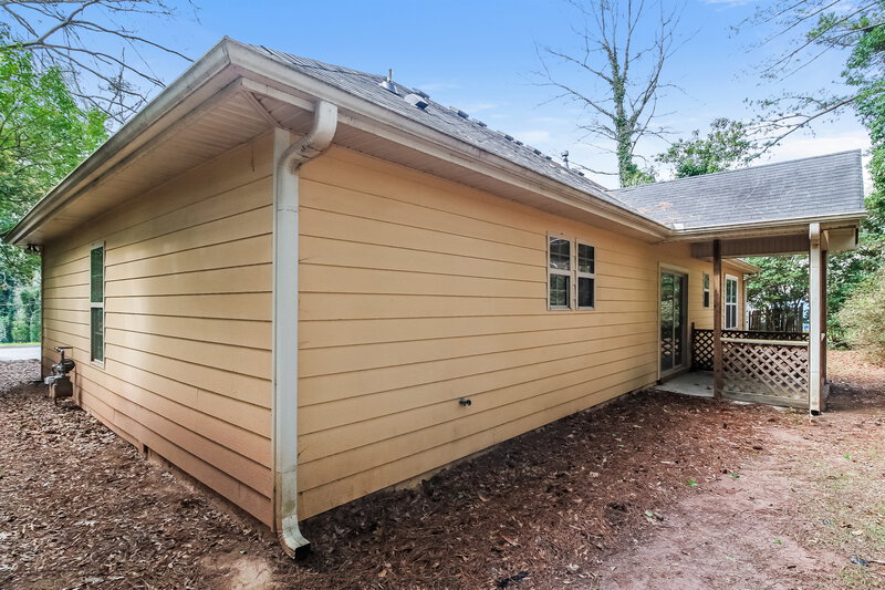 1,685/Mo, 4999 Galbraith Cir Stone Mountain, GA 30088 Rear View 2