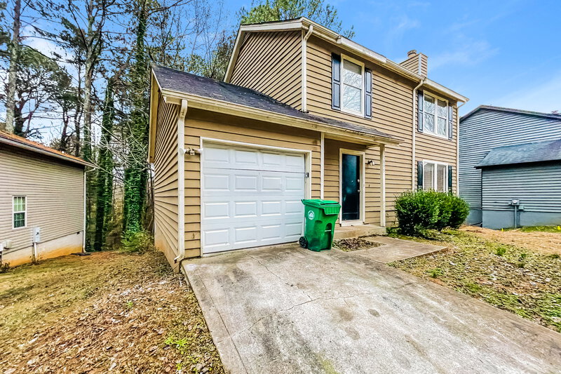 2,460/Mo, 3895 Springleaf Ct Stone Mountain, GA 30083 Front View