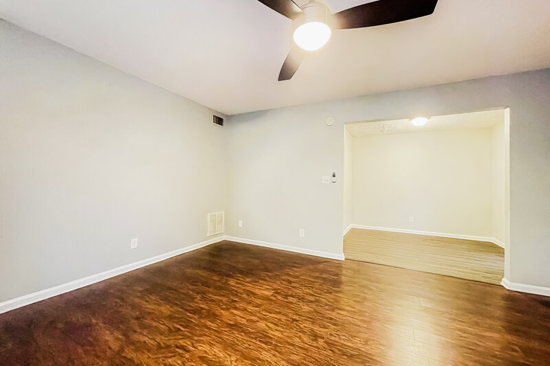 2,460/Mo, 3895 Springleaf Ct Stone Mountain, GA 30083 Living Room View 3