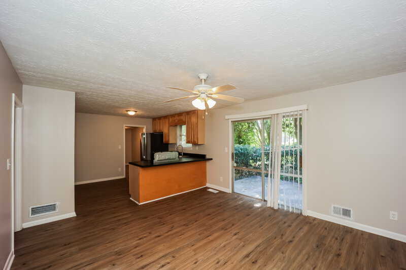 2,850/Mo, 5269 The Savoy Street College Park, GA 30349 Dining Room View 3