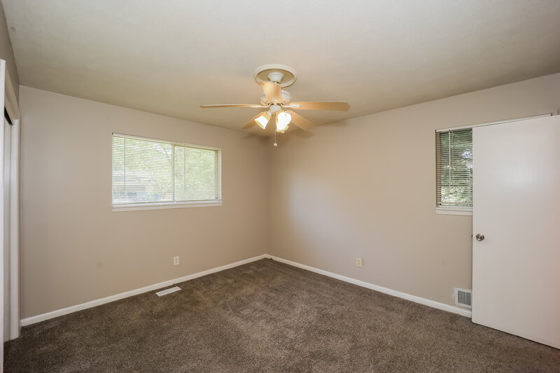 2,850/Mo, 5269 The Savoy Street College Park, GA 30349 Main Bedroom View