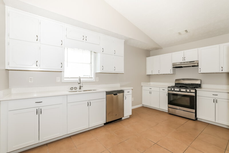 2,510/Mo, 5712 Mistyview Dr Rex, GA 30273 Kitchen View