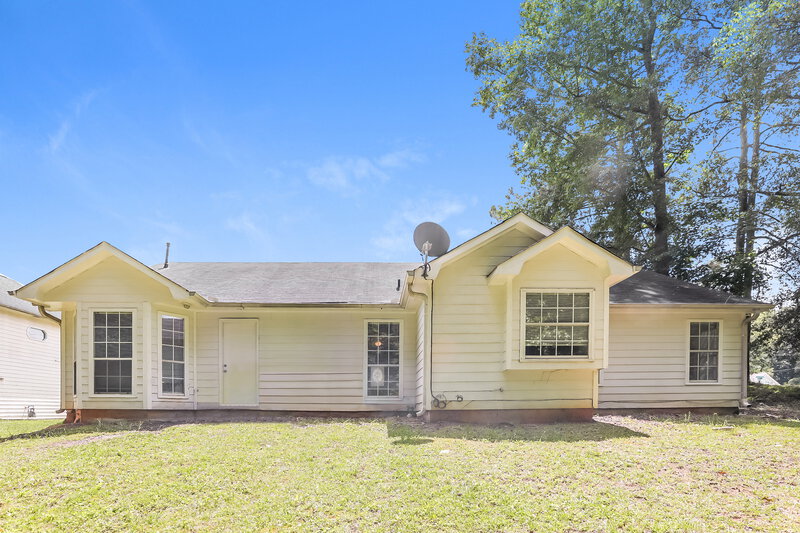2,510/Mo, 5712 Mistyview Dr Rex, GA 30273 Rear View