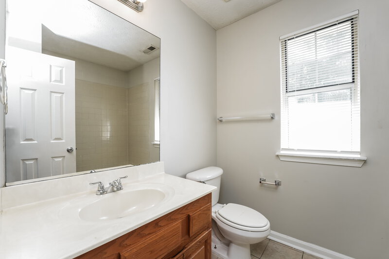1,630/Mo, 5816 Rex Mill Drive Rex, GA 30273 Bathroom View