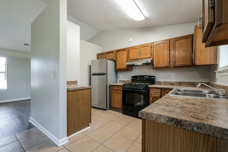 1,555/Mo, 3230 PEARCE Court Lithonia, GA 30038 Kitchen View