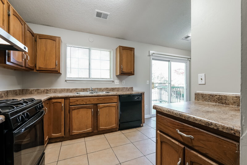 1,555/Mo, 3230 PEARCE Court Lithonia, GA 30038 Kitchen View 2