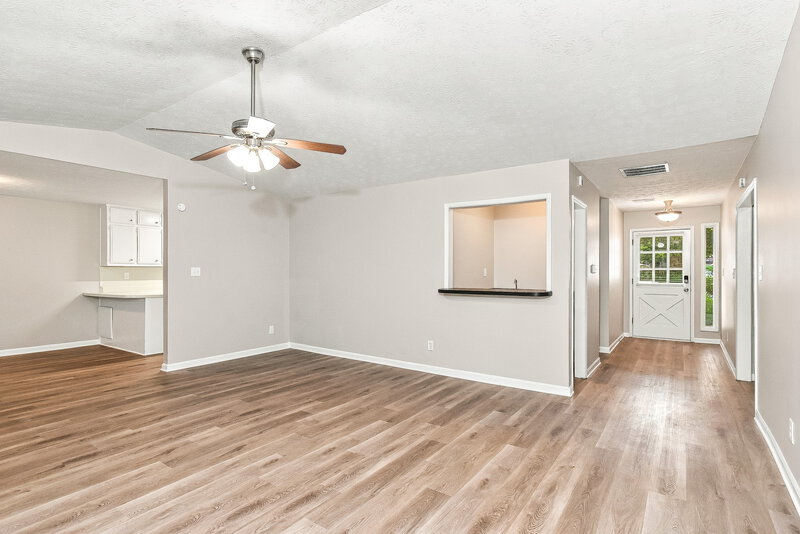 1,750/Mo, 5498 Springwood Ln Stone Mountain, GA 30087 Living Room View 2