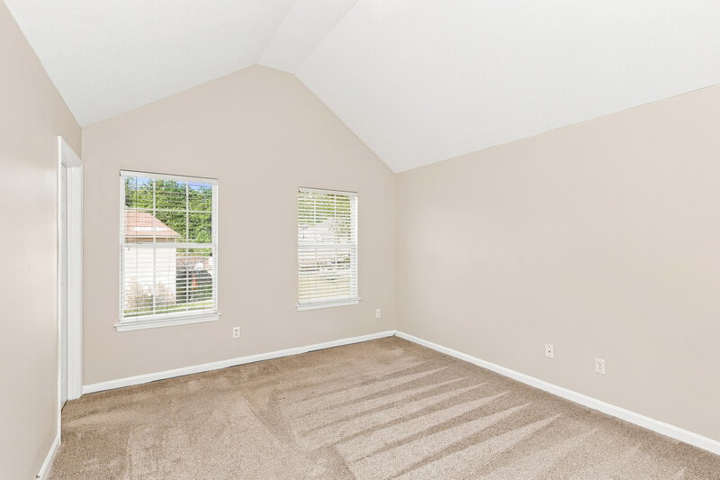 2,500/Mo, 3476 Augusta St Atlanta, GA 30349 Family Room View 2