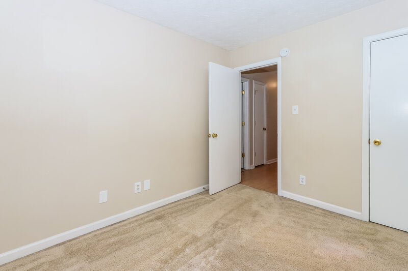 2,500/Mo, 639 Fair Harbor Dr Lithonia, GA 30058 Bedroom View 2
