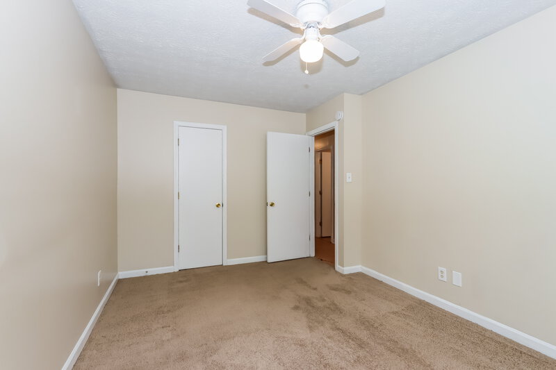 2,500/Mo, 639 Fair Harbor Dr Lithonia, GA 30058 Bedroom View 4