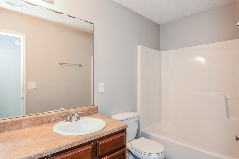 2,205/Mo, 6083 Trotters Circ Fairburn, GA 30213 Bathroom View