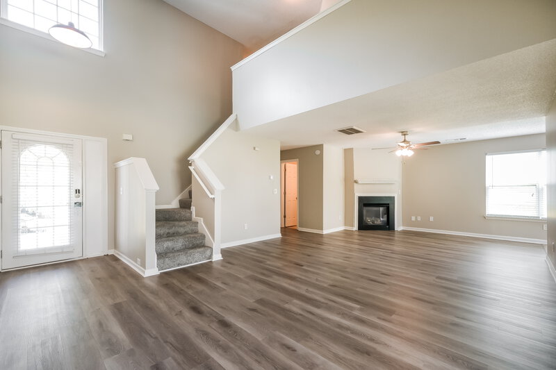 2,010/Mo, 5577 Waverly Park College Park, GA 30349 Living Room View