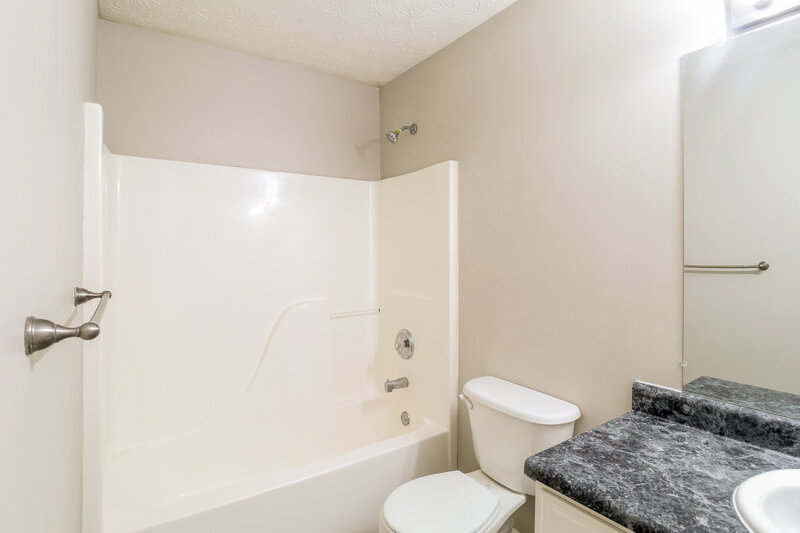 1,985/Mo, 1810 Midcourt Way McDonough, GA 30252 Bathroom View