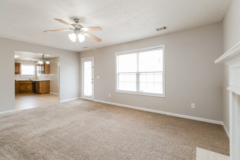 1,790/Mo, 30 Tyler Ln Covington, GA 30016 Living Room View 2