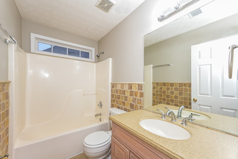 2,485/Mo, 875 Georgian Hills Dr Lawrenceville, GA 30045 Bathroom View