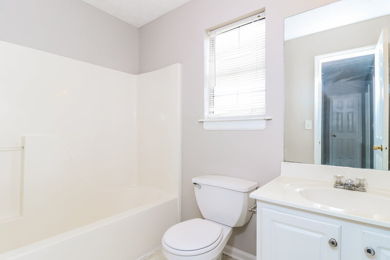 1,870/Mo, 220 Taggart Run Lawrenceville, GA 30044 Bathroom View