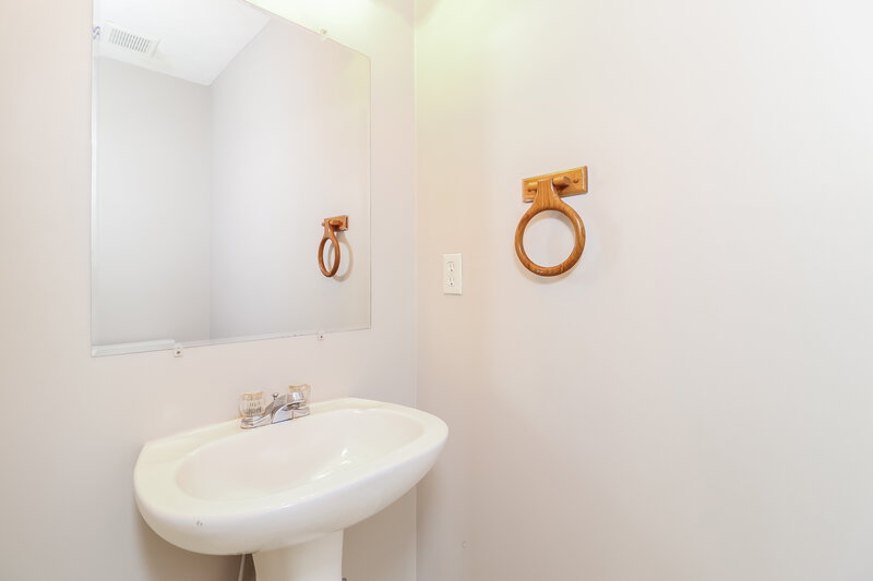 1,870/Mo, 220 Taggart Run Lawrenceville, GA 30044 Powder Room View