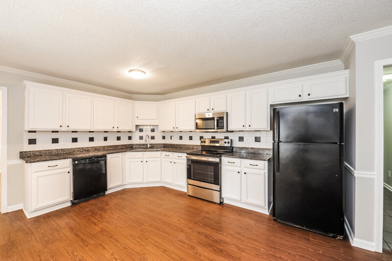2,260/Mo, 790 Wyndham Pl Circ Lawrenceville, GA 30044 Kitchen View