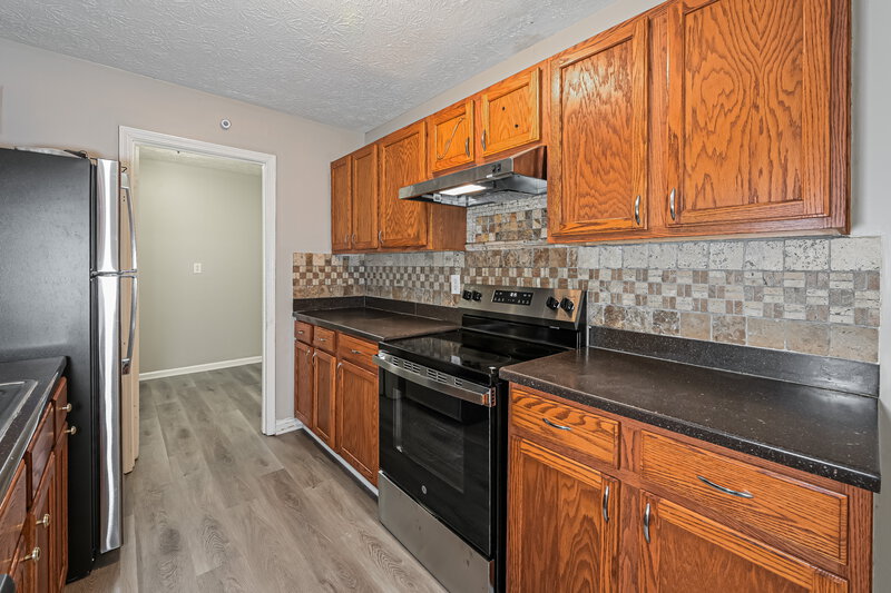 1,755/Mo, 355 Arcadia Pl Lilburn, GA 30047 Kitchen View 2