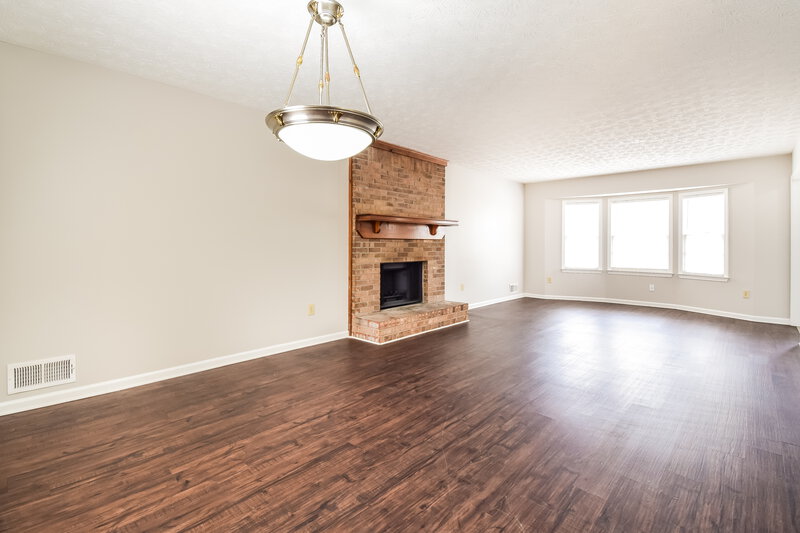 1,785/Mo, 1308 Autumn Hill Ln Stone Mountain, GA 30083 Living Room View 3