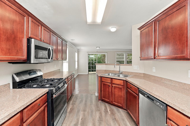 2,055/Mo, 1169 Matt-Moore Ct Lithia Springs, GA 30122 Kitchen View 2