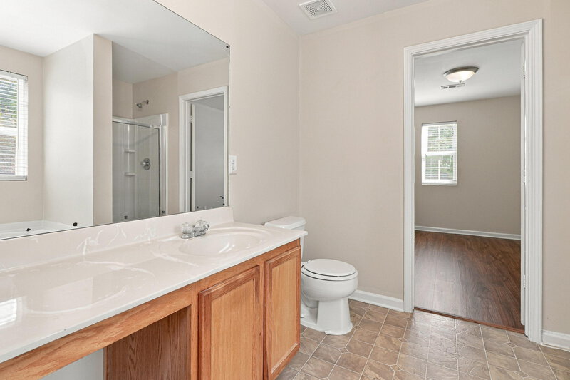 2,055/Mo, 1169 Matt-Moore Ct Lithia Springs, GA 30122 Primary Bathroom View
