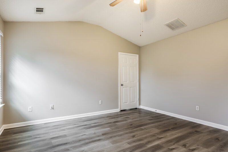 2,025/Mo, 1915 Simmons Ln Hampton, GA 30228 Main Bedroom View 2