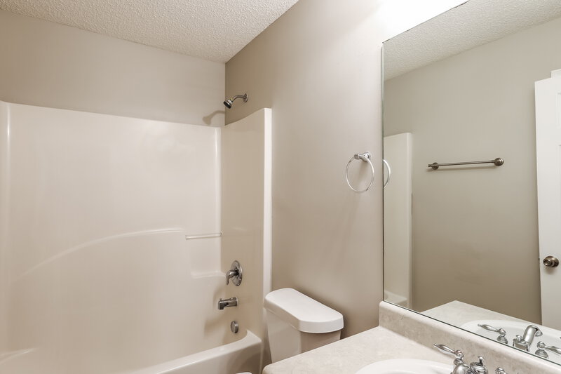 2,025/Mo, 1915 Simmons Ln Hampton, GA 30228 Bathroom View