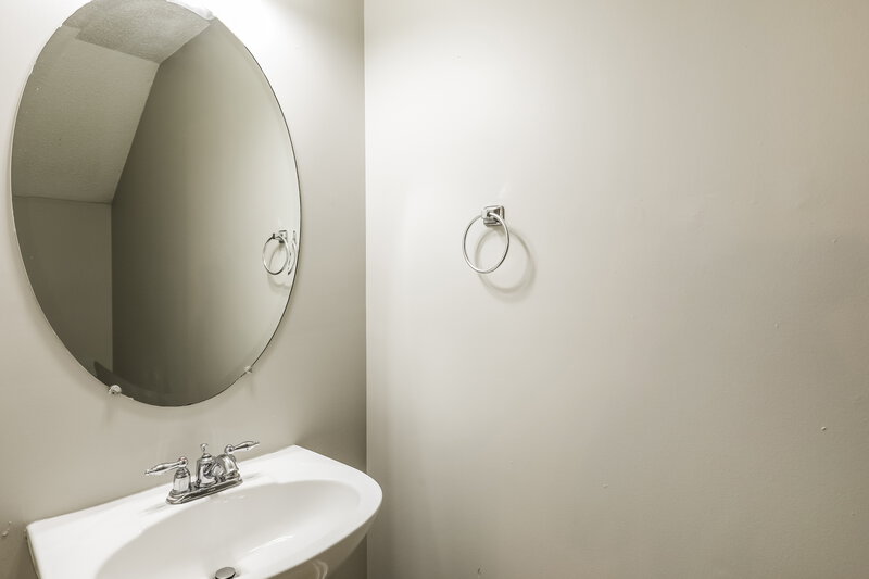 2,025/Mo, 1915 Simmons Ln Hampton, GA 30228 Bathroom View 2