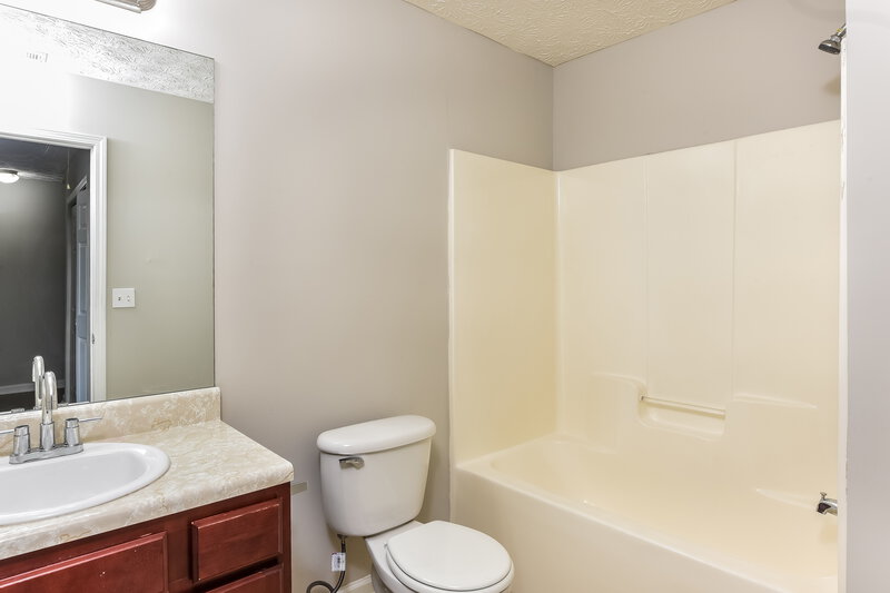0/Mo, 4415 Stone Gate Way East Point, GA 30344 Bathroom View 2