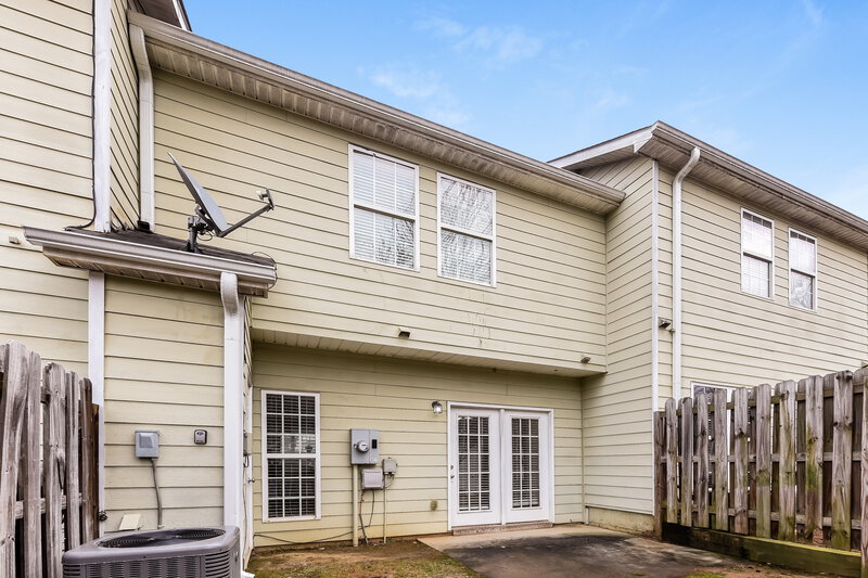 0/Mo, 4415 Stone Gate Way East Point, GA 30344 Rear View