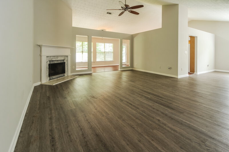1,950/Mo, 5729 Lakeview Cir Lithonia, GA 30058 Living Room View 2
