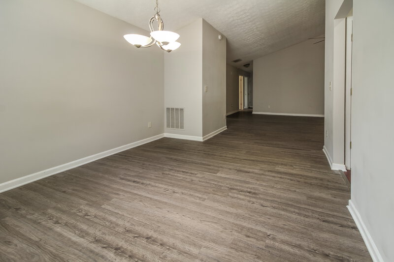 1,950/Mo, 5729 Lakeview Cir Lithonia, GA 30058 Dining Room View