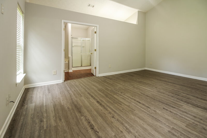 1,950/Mo, 5729 Lakeview Cir Lithonia, GA 30058 Main Bedroom View 2